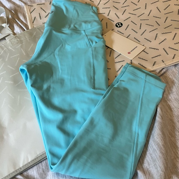 NWT Lululemon Align High Rise Pants 25" *Pockets, Sz 6, Icing Blue - Picture 4 of 6